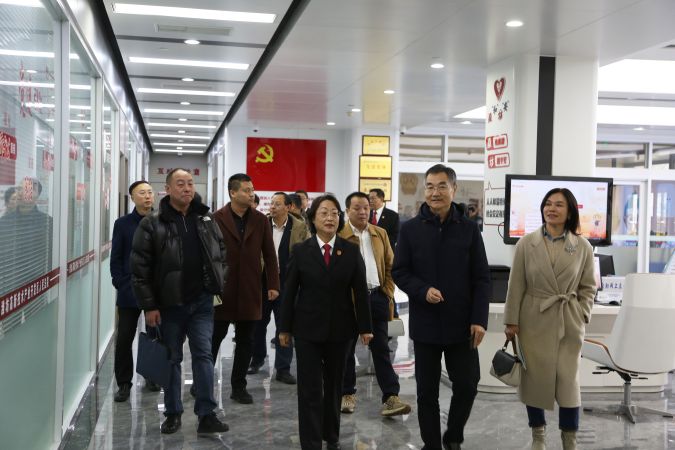1.市政协住高新区委员活动组到高新法院调研