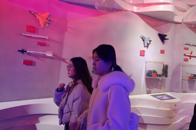 2025年3月7日，经区法院组织女干警到华夏城生态文明馆开展“生态法治行•巾帼筑华章”主题活动，进一步丰富女干警精神文化生活，凝聚巾帼力量。 (6)